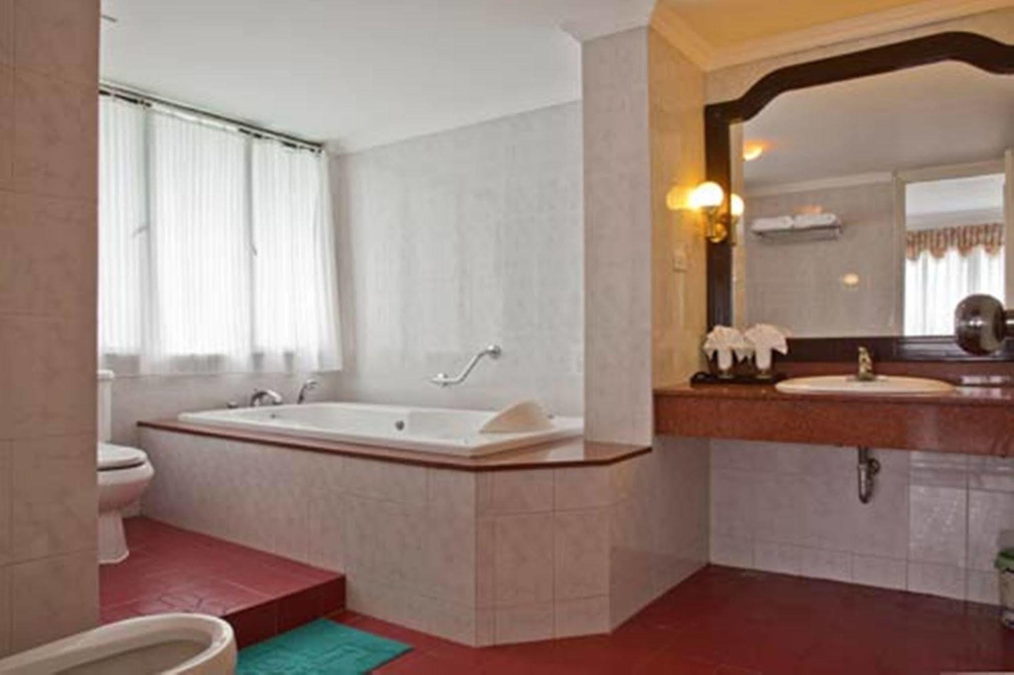 Green Park Hotel هانوي المظهر الخارجي الصورة