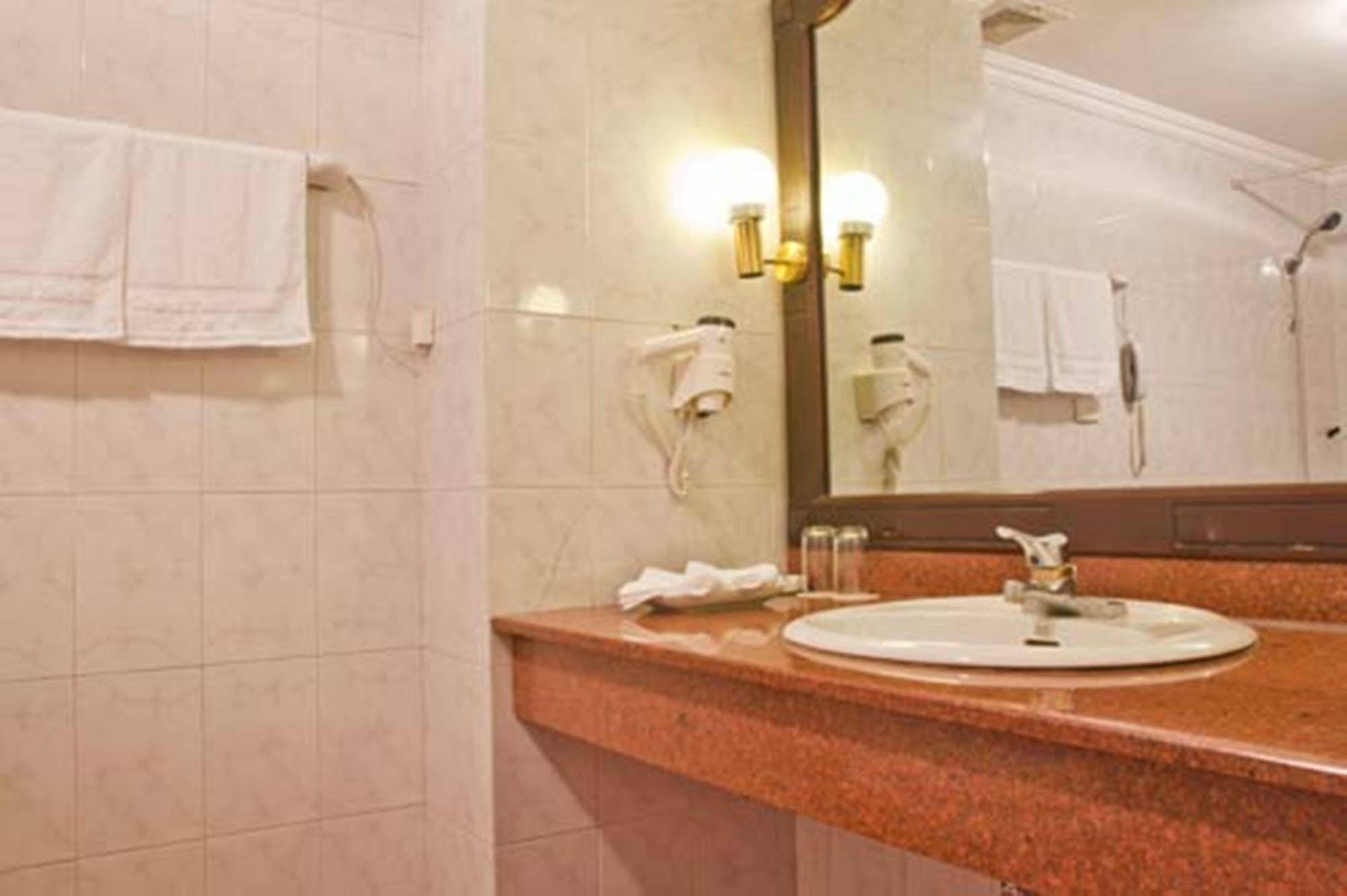 Green Park Hotel هانوي المظهر الخارجي الصورة