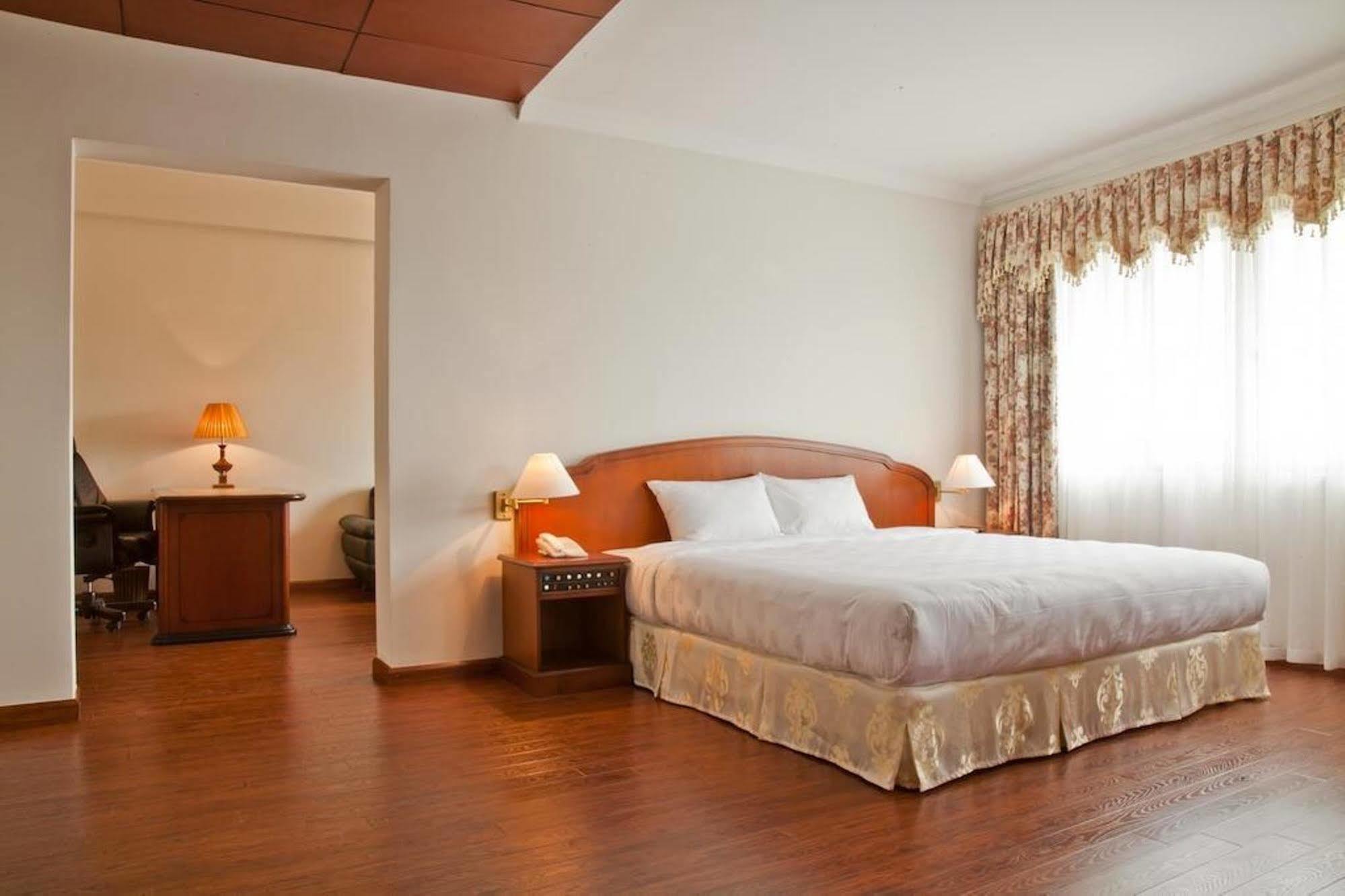 Green Park Hotel هانوي المظهر الخارجي الصورة