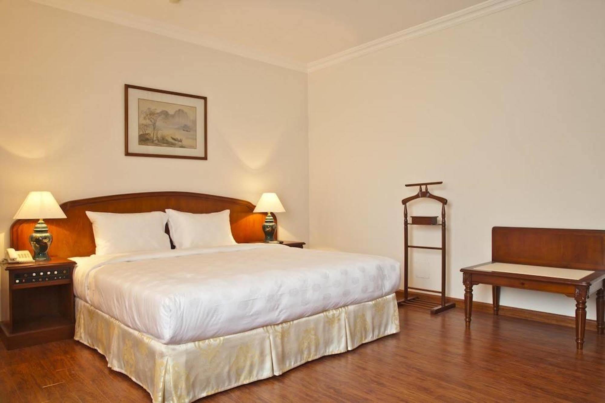 Green Park Hotel هانوي المظهر الخارجي الصورة